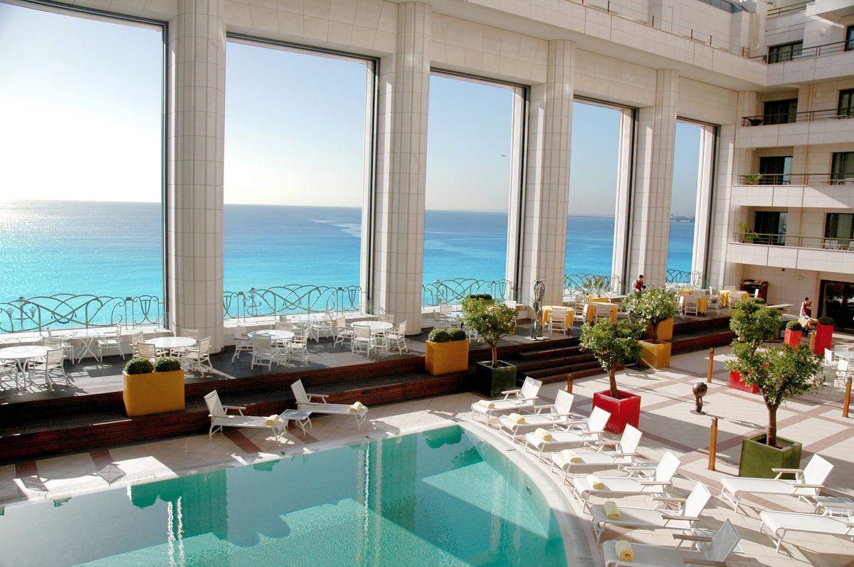 Hyatt Regency Palais de la Méditerranée à Nice — chauffeur privé Transfer by Cab