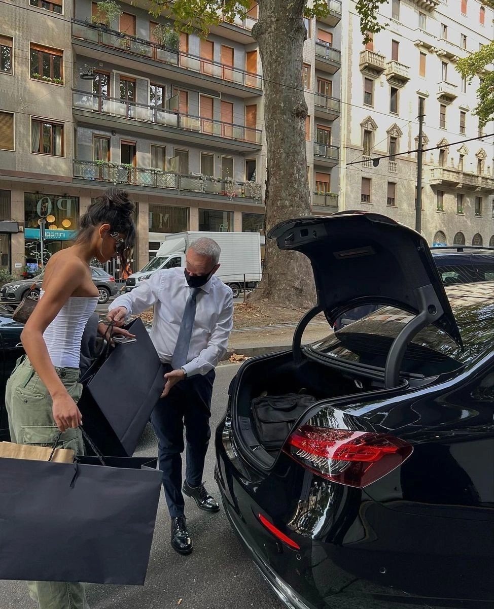 Chauffeur privé shopping Champs-Élysées Croisette Côte d'Azur